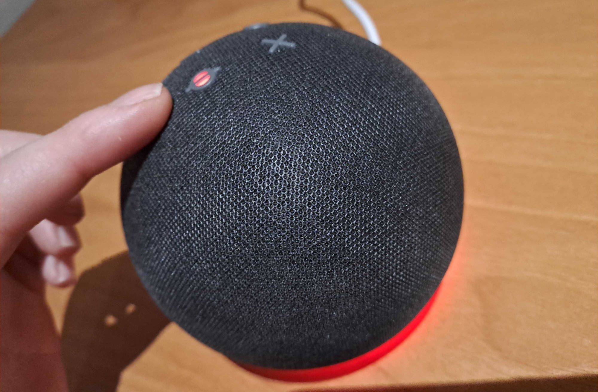 /bc/images/alexa-mute-red-1.jpg /bc/images/alexa-mute-red-1.jpg