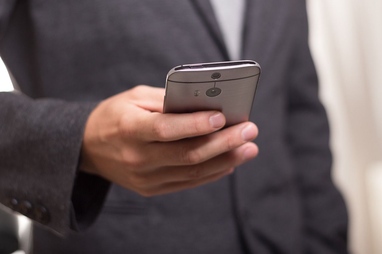/bc/images/amazon-scams-hang-up.jpg /bc/images/amazon-scams-hang-up.jpg