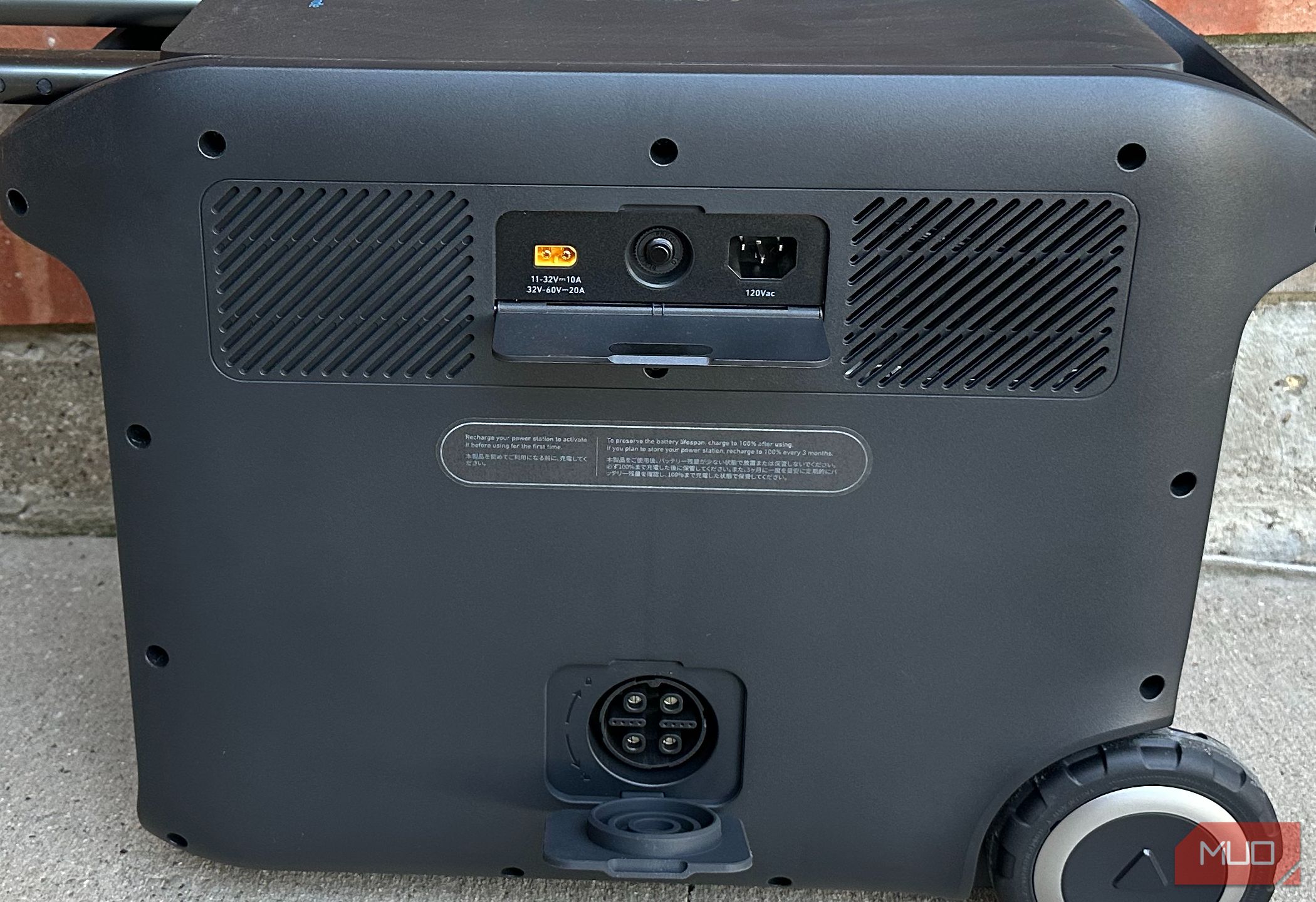 /bc/images/anker-solix-f2000-rear.jpg /bc/images/anker-solix-f2000-rear.jpg