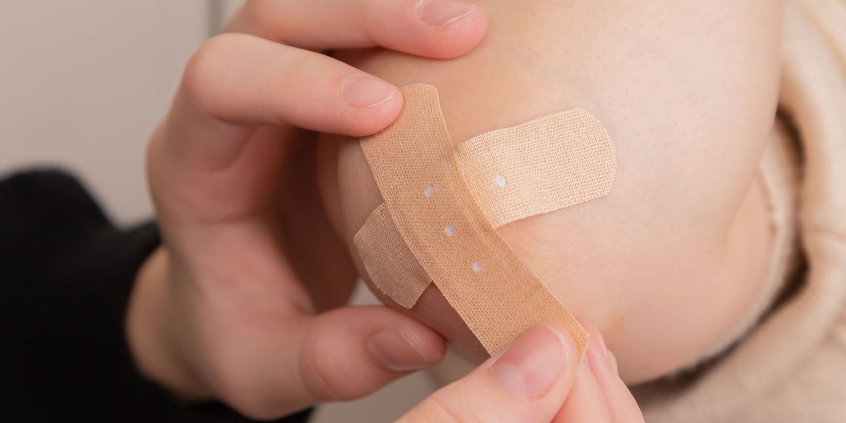 /bc/images/bandage-elbow-1.jpg /bc/images/bandage-elbow-1.jpg