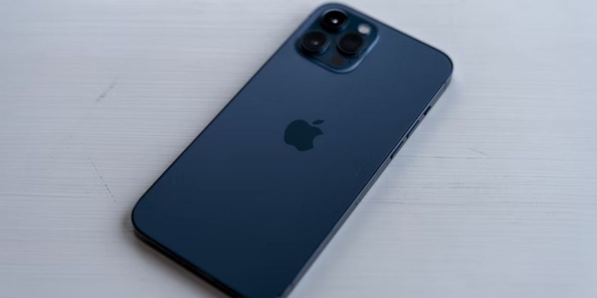 /bc/images/blue-iphone-pro.jpg /bc/images/blue-iphone-pro.jpg