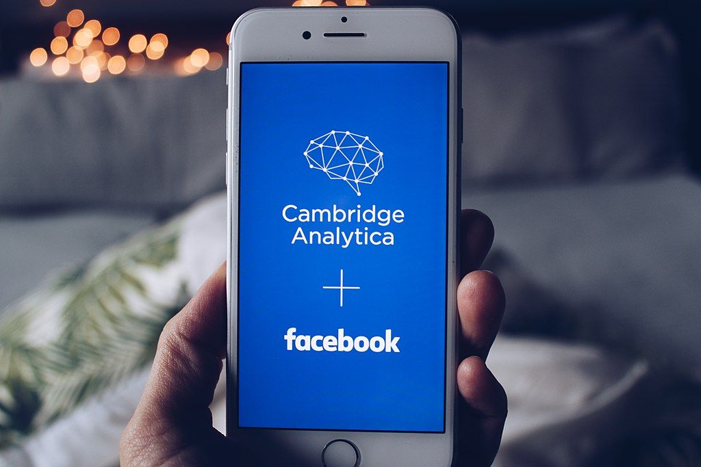 /bc/images/cambridge_analytica_and_facebook.jpg /bc/images/cambridge_analytica_and_facebook.jpg