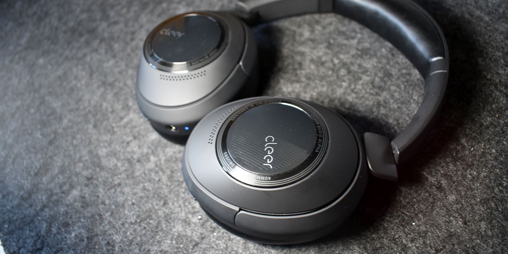 /bc/images/cleer-alpha-top-down-with-earcups-flat.jpg /bc/images/cleer-alpha-top-down-with-earcups-flat.jpg