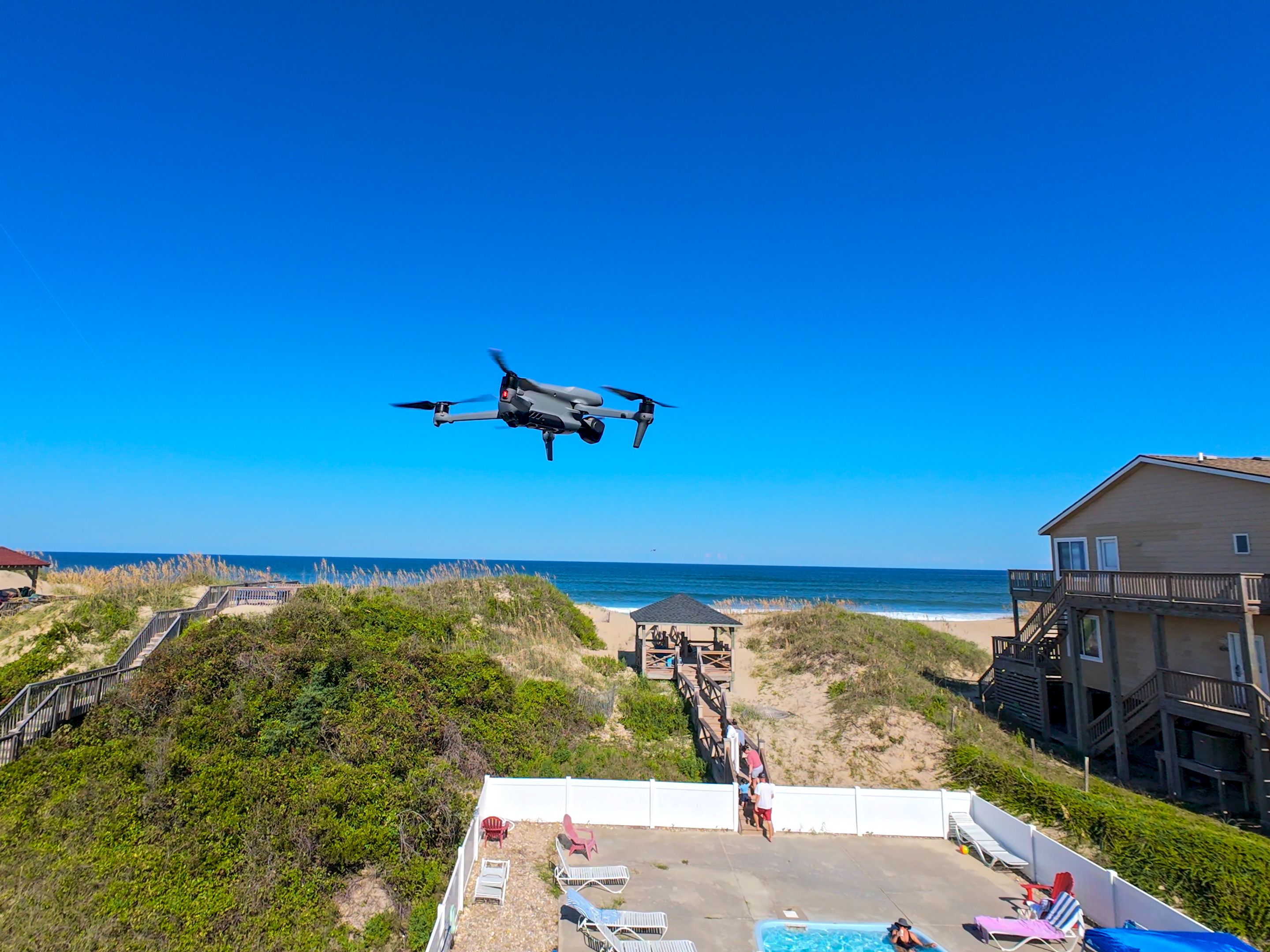 /bc/images/dji-air-3-drone-flying.jpg /bc/images/dji-air-3-drone-flying.jpg