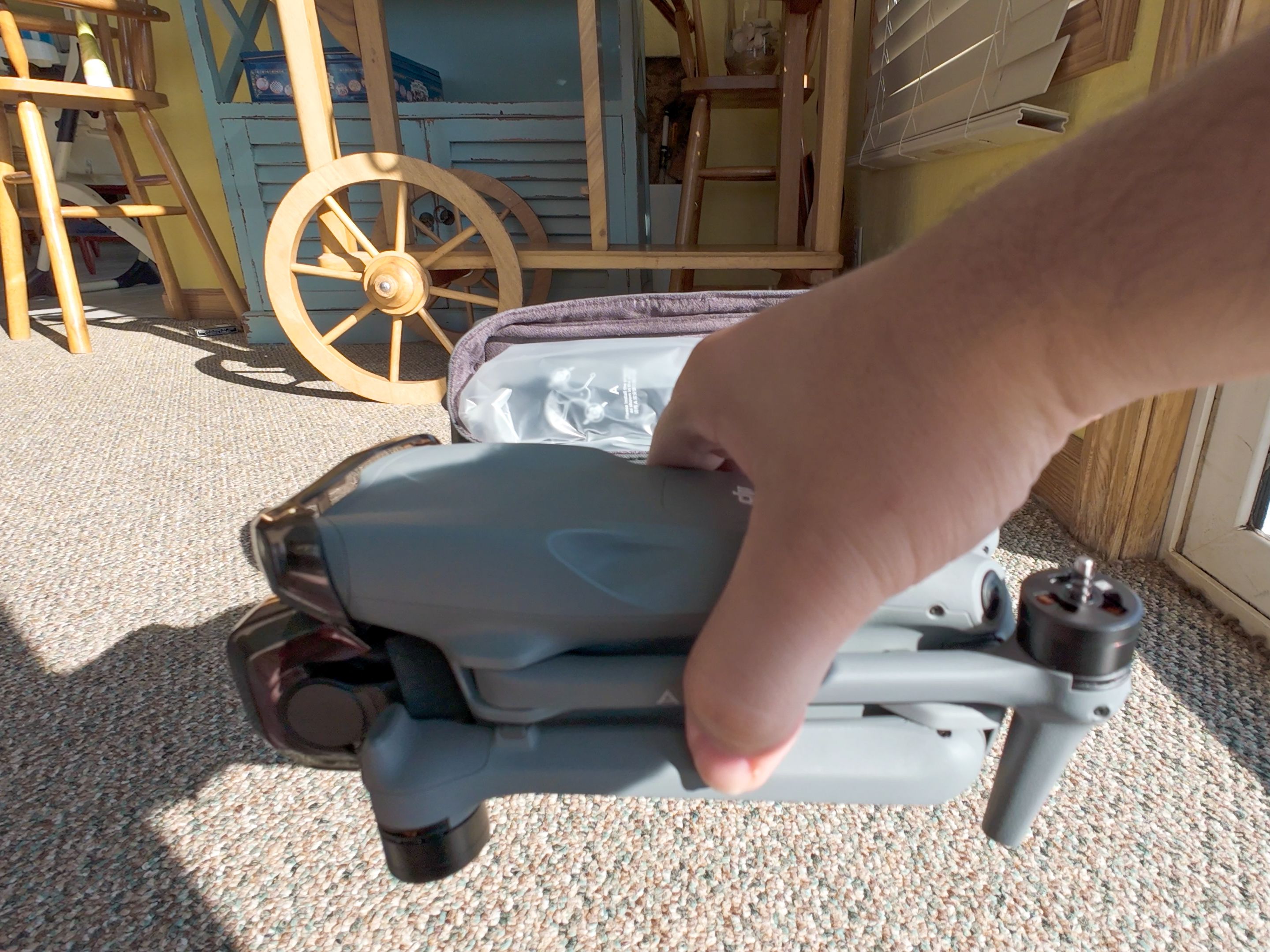 /bc/images/dji-air-3-drone-in-hand.jpg /bc/images/dji-air-3-drone-in-hand.jpg
