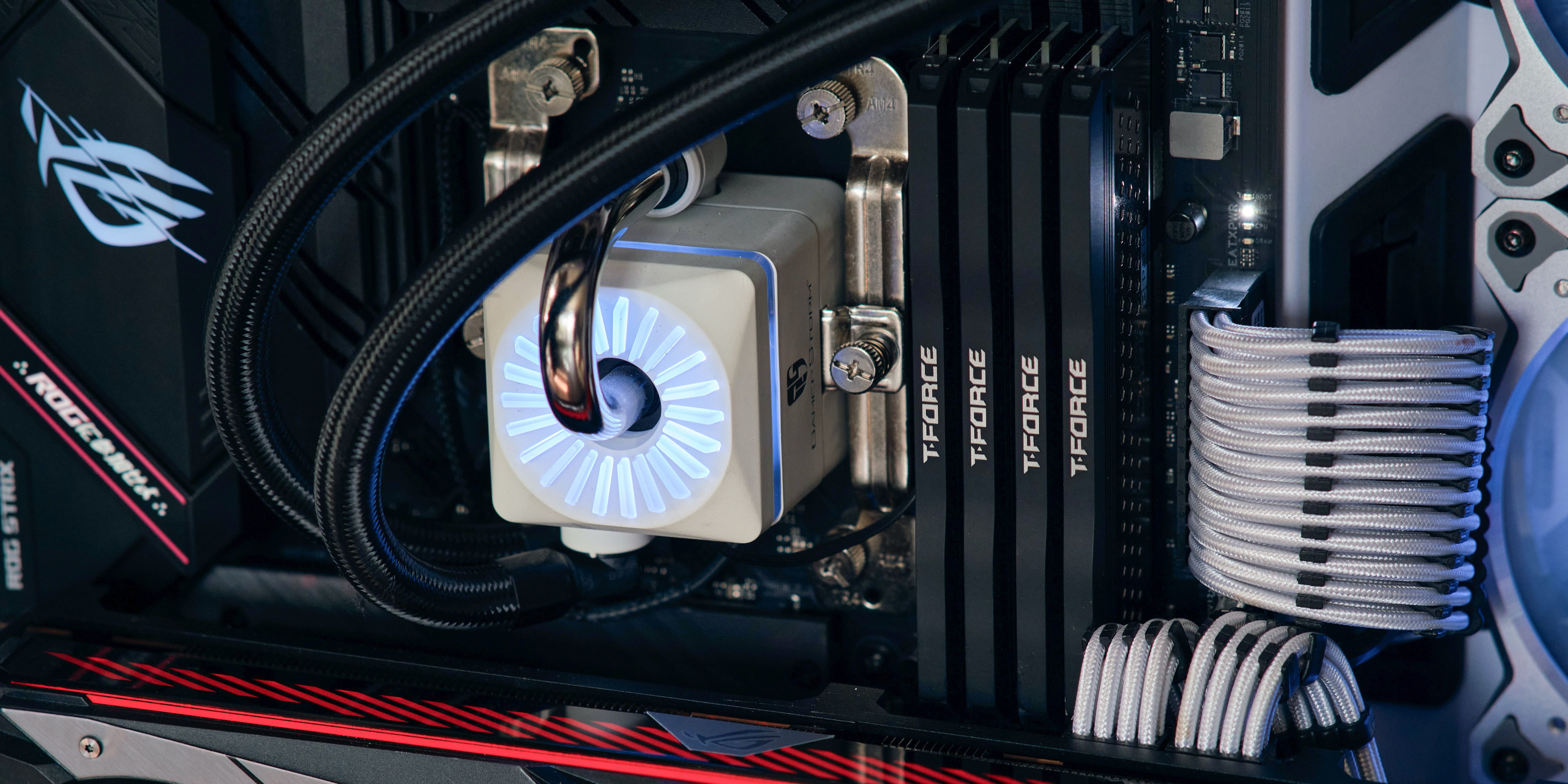 /bc/images/inside-of-computer-with-ram-sticks-and-cpu-cooler.jpg /bc/images/inside-of-computer-with-ram-sticks-and-cpu-cooler.jpg