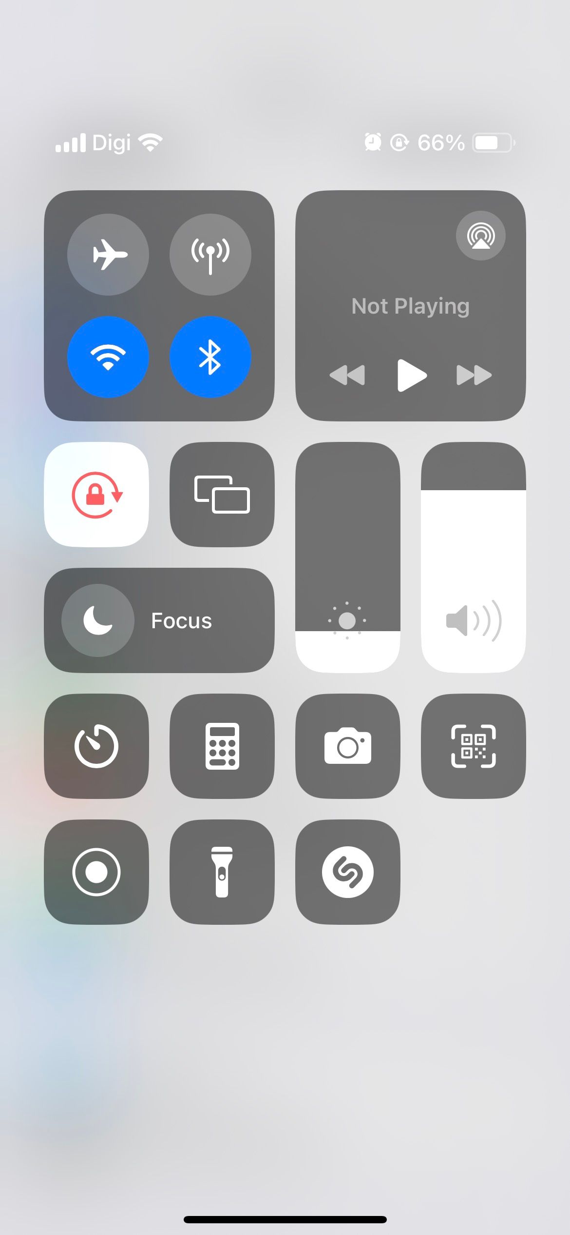 /bc/images/iphone-control-center-showing-lowered-screen-brightness.JPEG