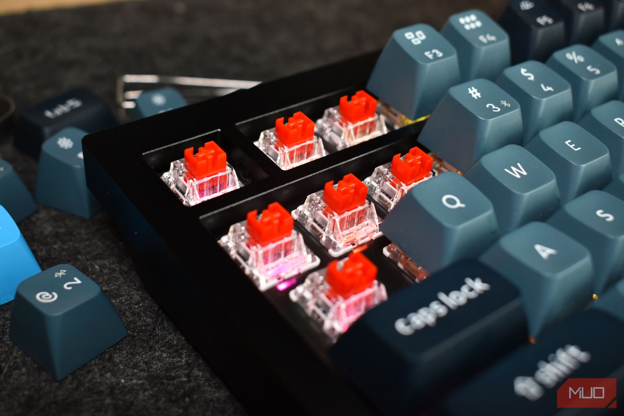 /bc/images/keychron-q1-pro-keyboard-keycaps-up-close-view.jpg