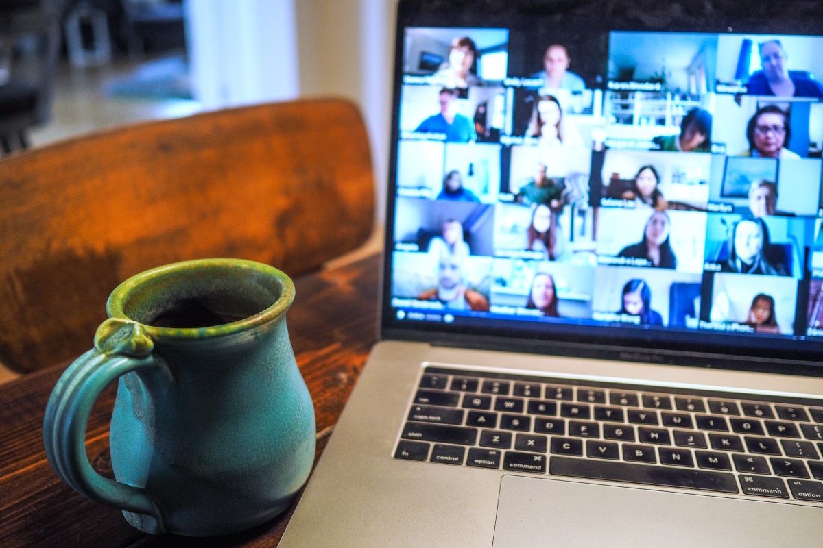 /bc/images/laptop-displaying-group-of-people.jpg /bc/images/laptop-displaying-group-of-people.jpg