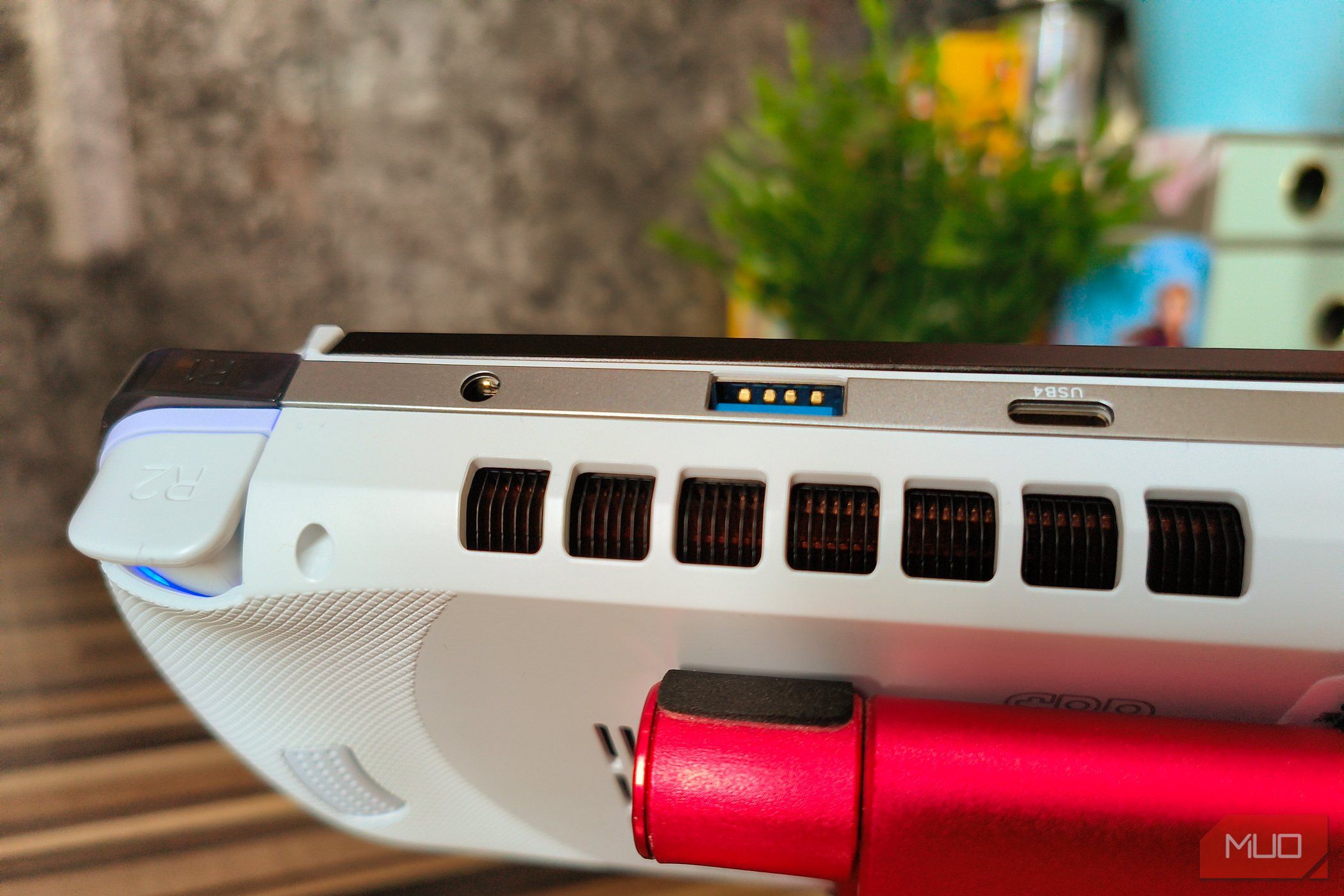 /bc/images/muo-review-gpd-win-4-ports.jpg /bc/images/muo-review-gpd-win-4-ports.jpg