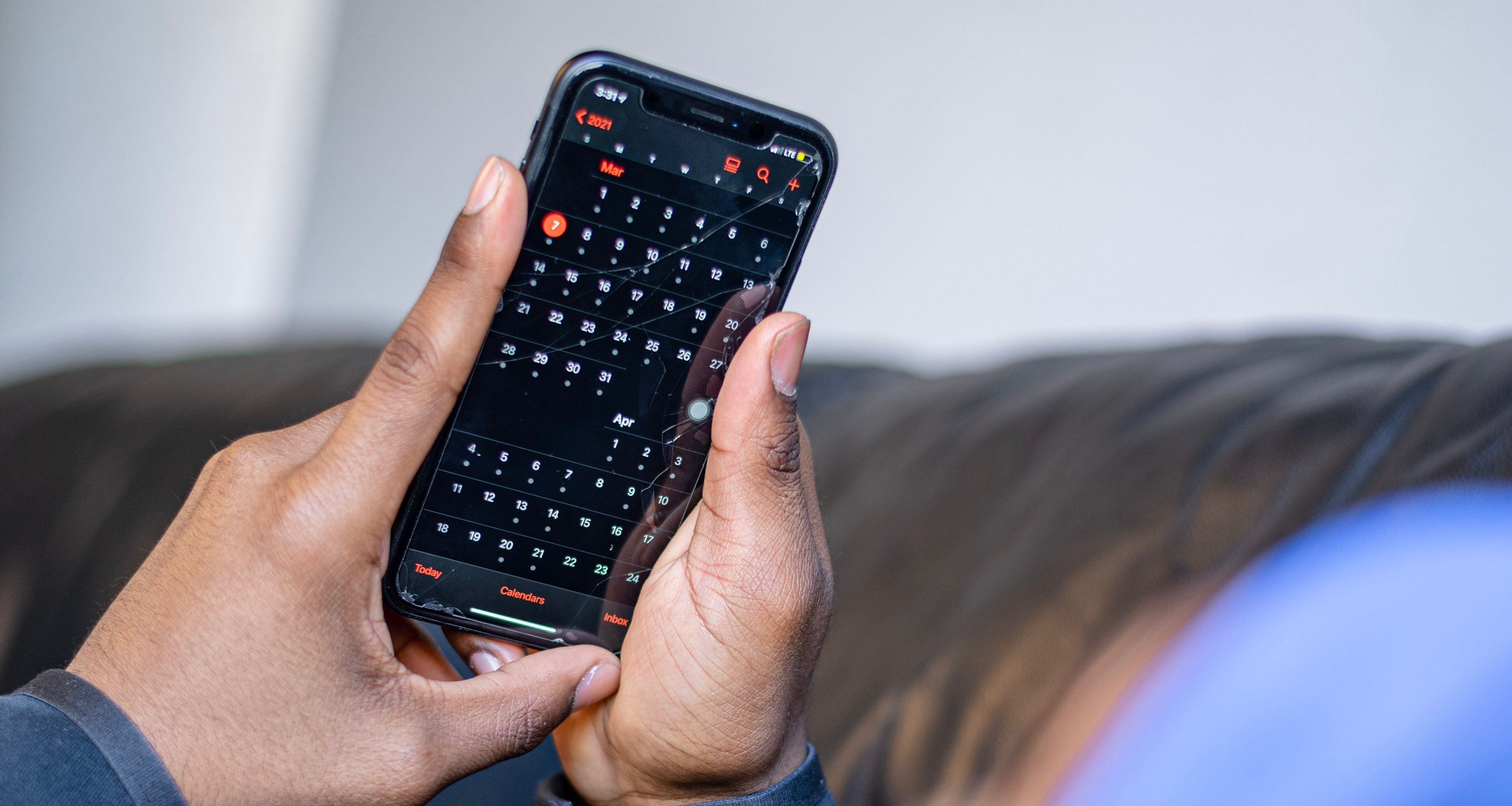 /bc/images/person-holding-phone-and-setting-up-calendar.jpg /bc/images/person-holding-phone-and-setting-up-calendar.jpg