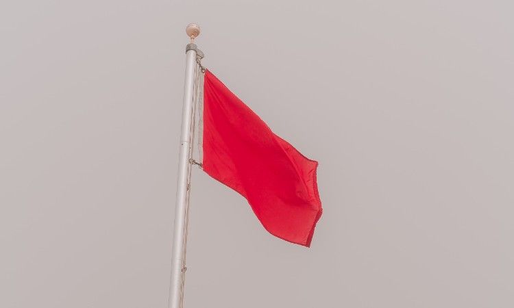 /bc/images/red-flag-flying.jpg /bc/images/red-flag-flying.jpg