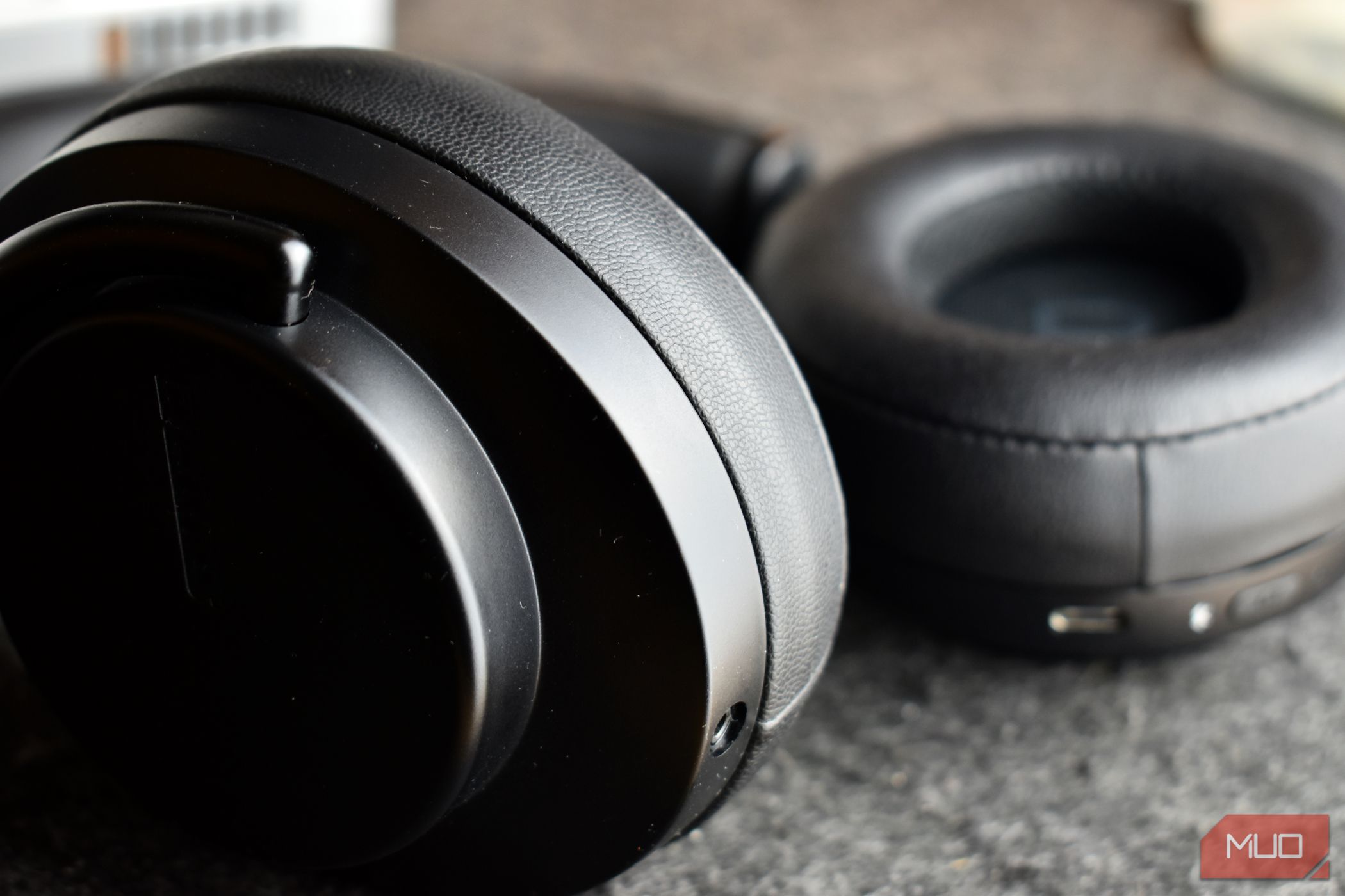 /bc/images/shure-aonic-50-gen-2-side-view-long-shot.jpg /bc/images/shure-aonic-50-gen-2-side-view-long-shot.jpg