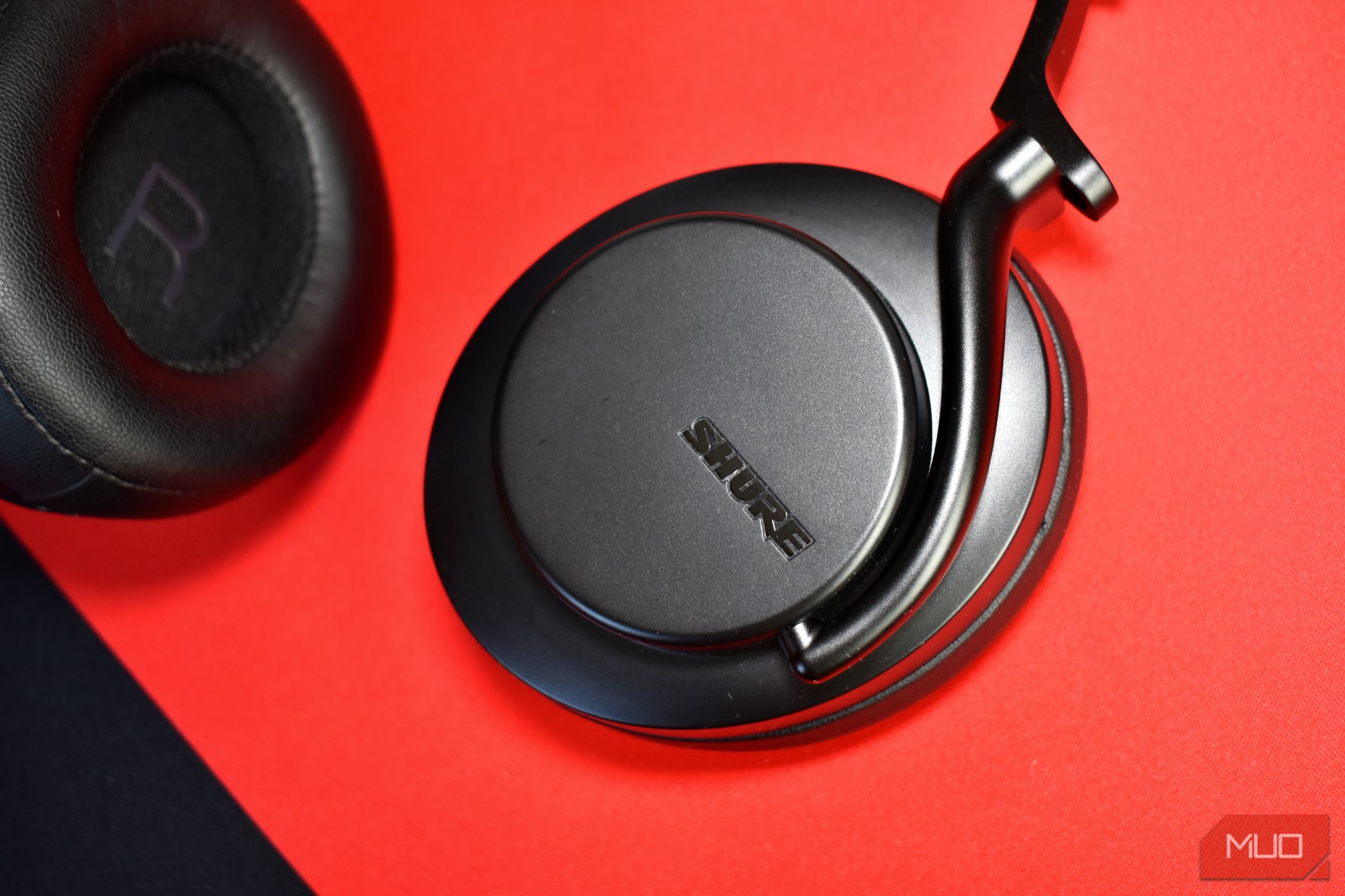 /bc/images/shure-aonic-50-gen-2-top-down-view-of-rear-of-earcup.jpg /bc/images/shure-aonic-50-gen-2-top-down-view-of-rear-of-earcup.jpg