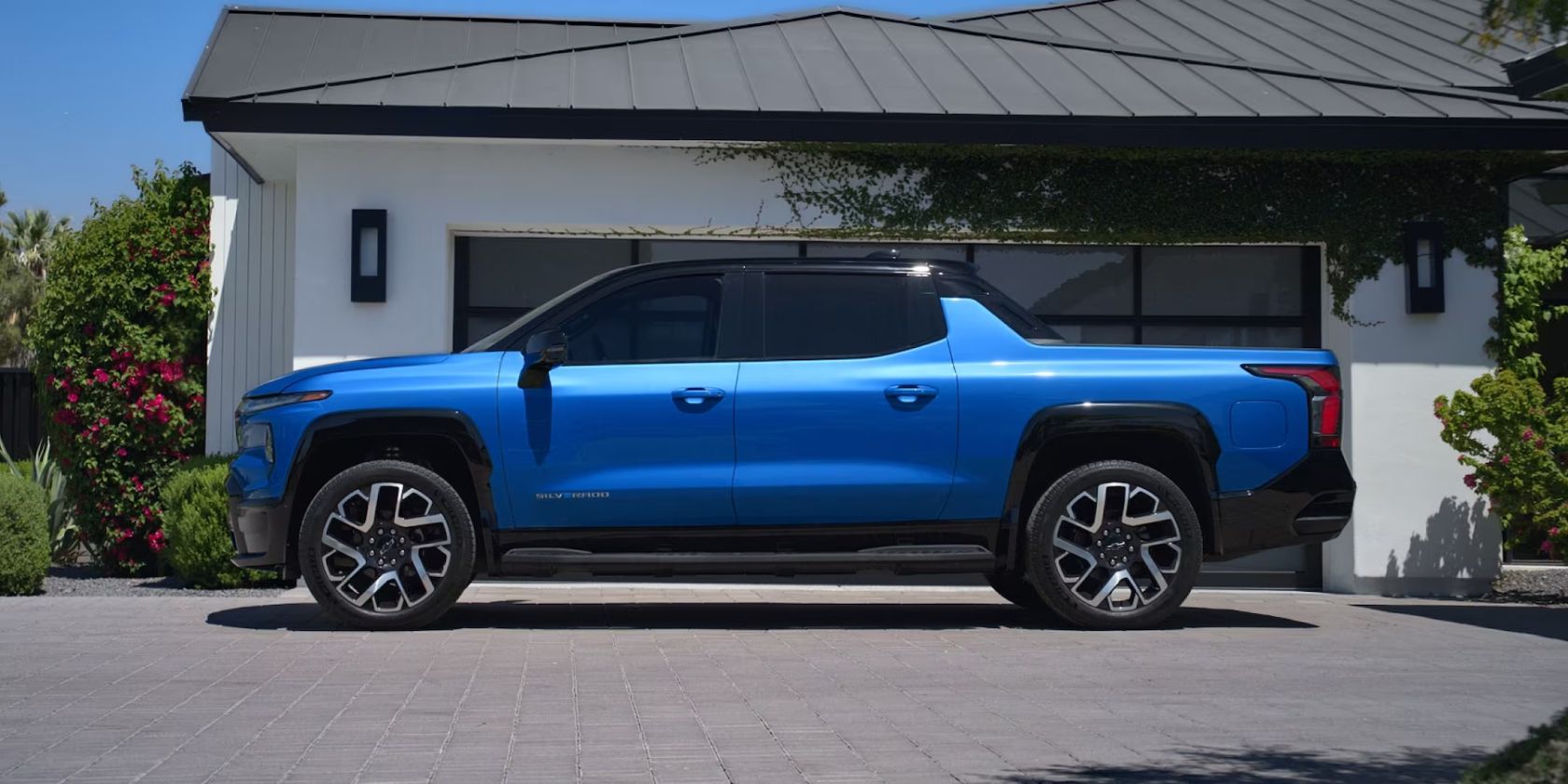 /bc/images/silverado-ev-in-a-driveway.jpg /bc/images/silverado-ev-in-a-driveway.jpg
