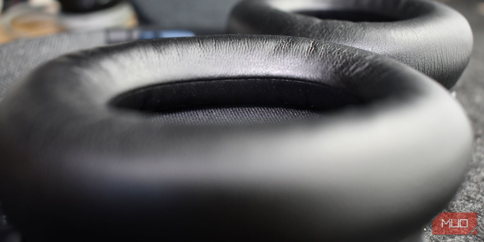 /bc/images/skullcandy-crusher-anc-2-close-up-of-earpad-cushions.jpg /bc/images/skullcandy-crusher-anc-2-close-up-of-earpad-cushions.jpg