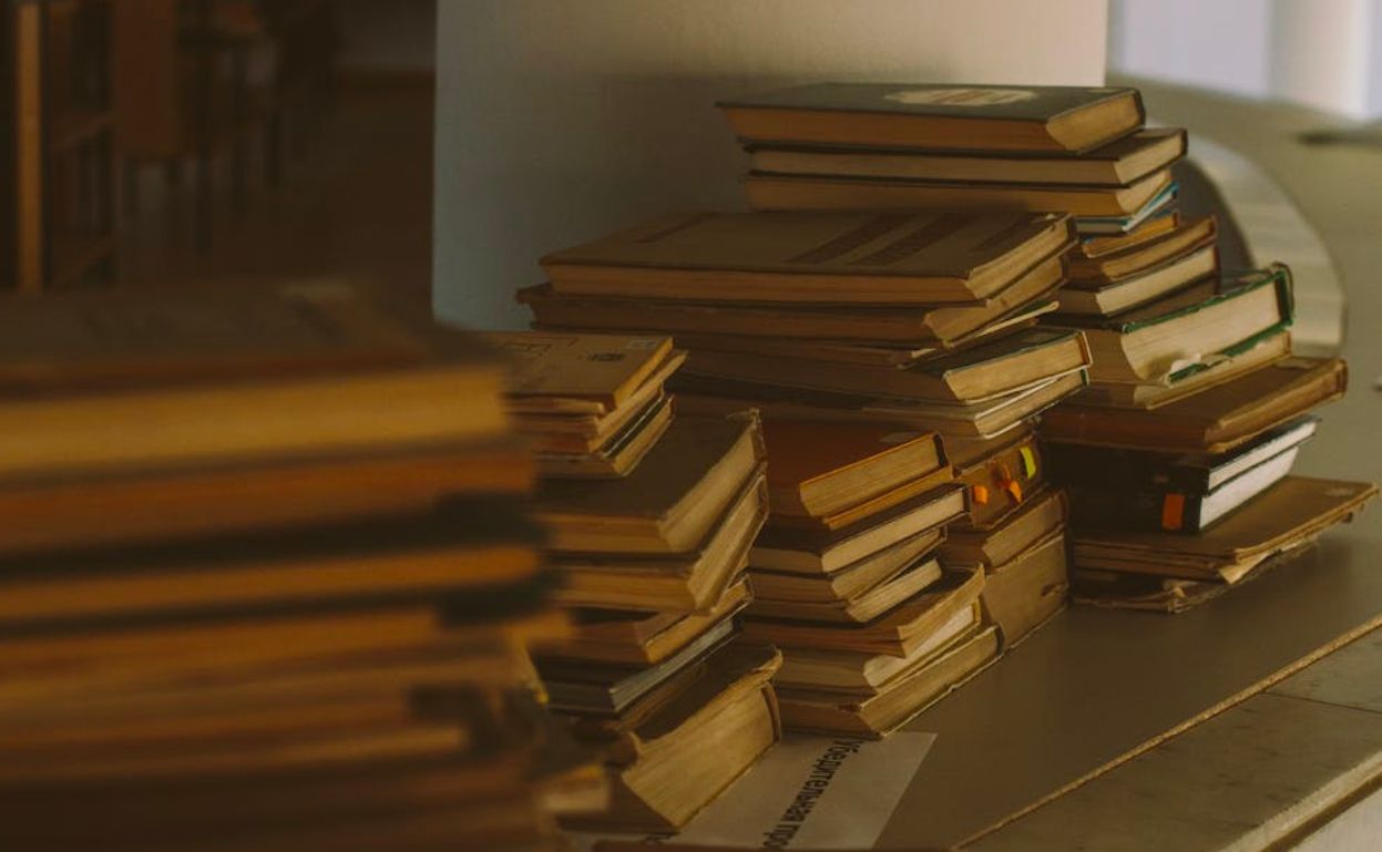 /bc/images/stacks-of-books.jpg /bc/images/stacks-of-books.jpg