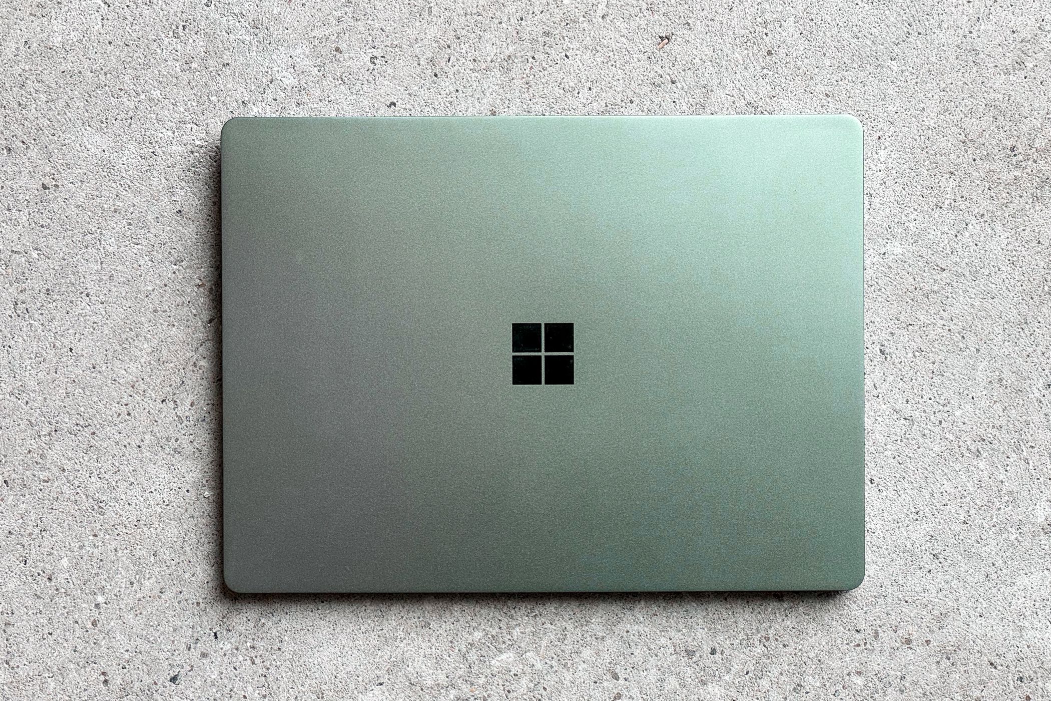 /bc/images/surface-laptop-go-3-closed-2.jpg /bc/images/surface-laptop-go-3-closed-2.jpg