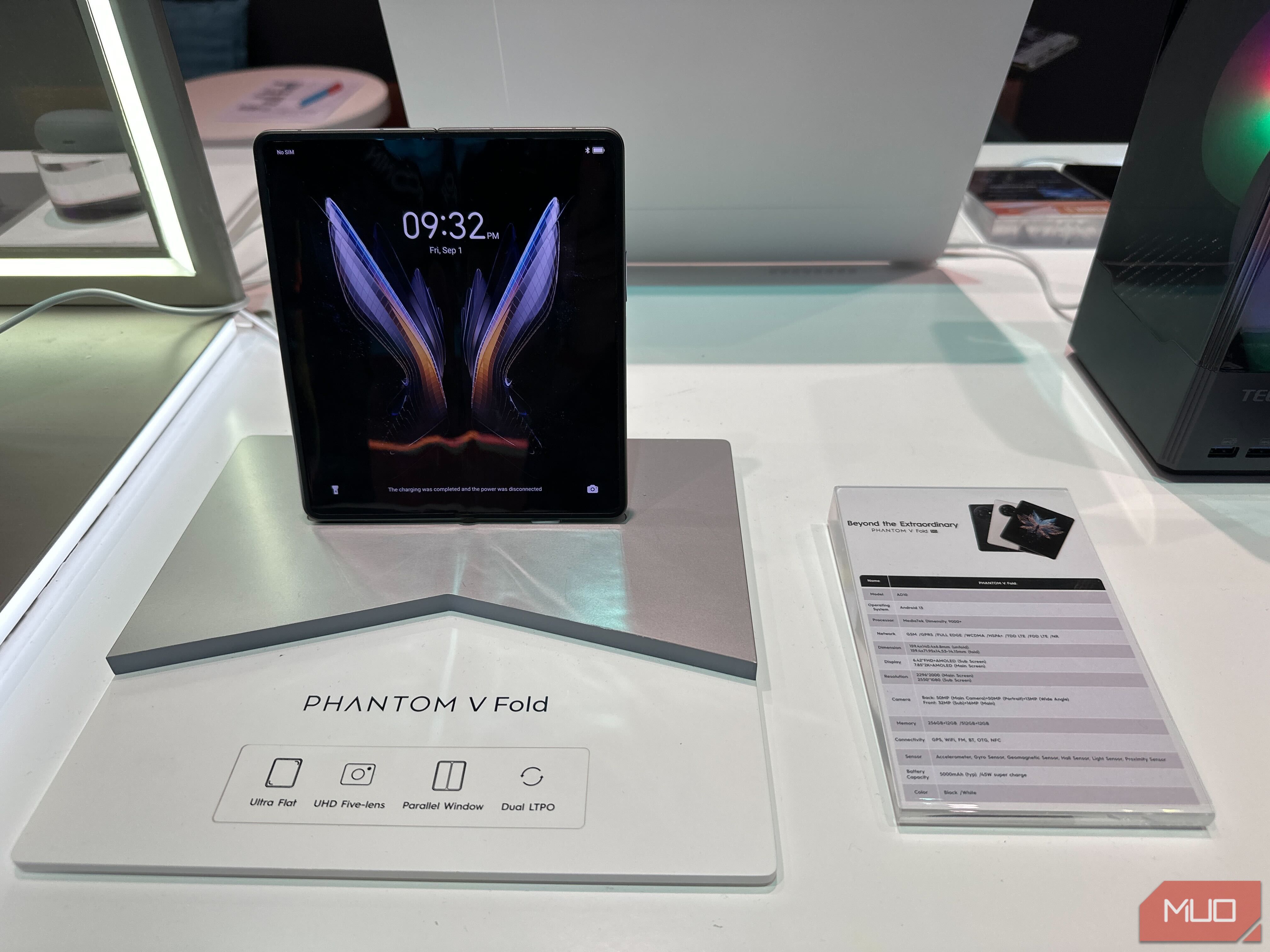 /bc/images/tecno-phantom-fold.jpg /bc/images/tecno-phantom-fold.jpg