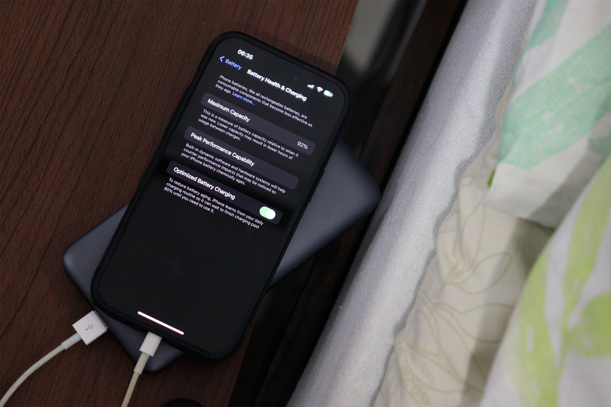 /bc/images/trickle-charging-on-the-ugreen-145-watt-fast-charging-power-bank.jpg /bc/images/trickle-charging-on-the-ugreen-145-watt-fast-charging-power-bank.jpg