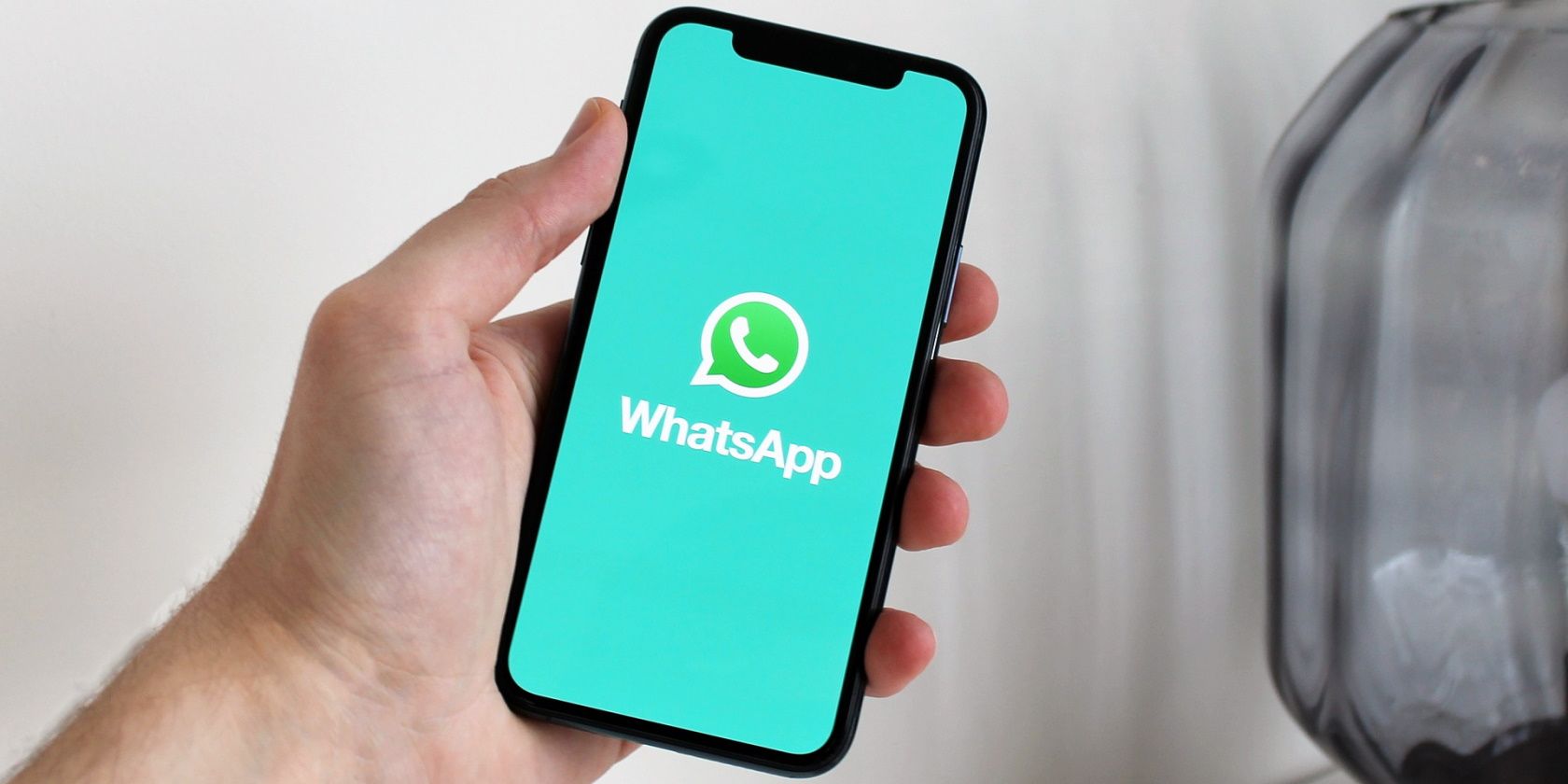 /bc/images/whatsapp-on-iphone.jpg /bc/images/whatsapp-on-iphone.jpg