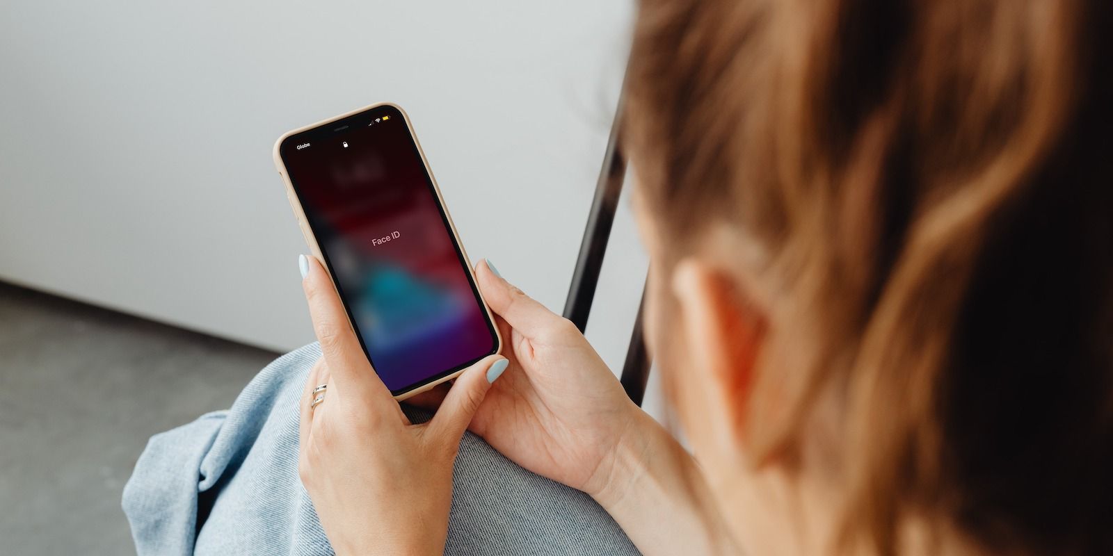 /bc/images/woman-unlocking-face-id.jpg /bc/images/woman-unlocking-face-id.jpg