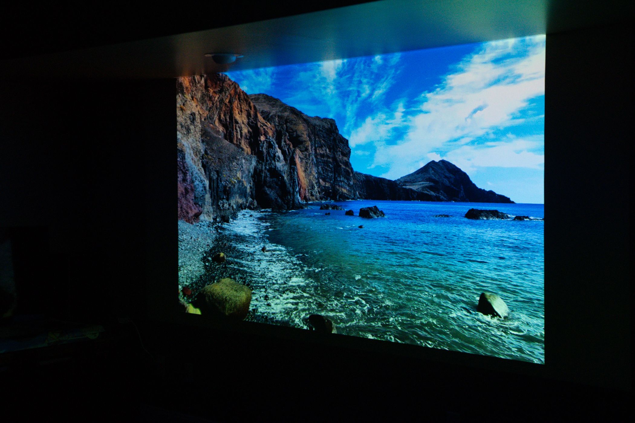 /bc/images/xgimi-horizon-ultra-angled-view.jpg /bc/images/xgimi-horizon-ultra-angled-view.jpg