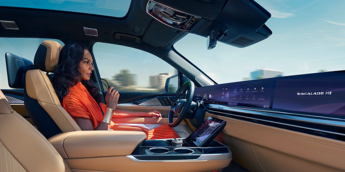/nl/images/2025-cadillac-escalade-iq-interior.jpg