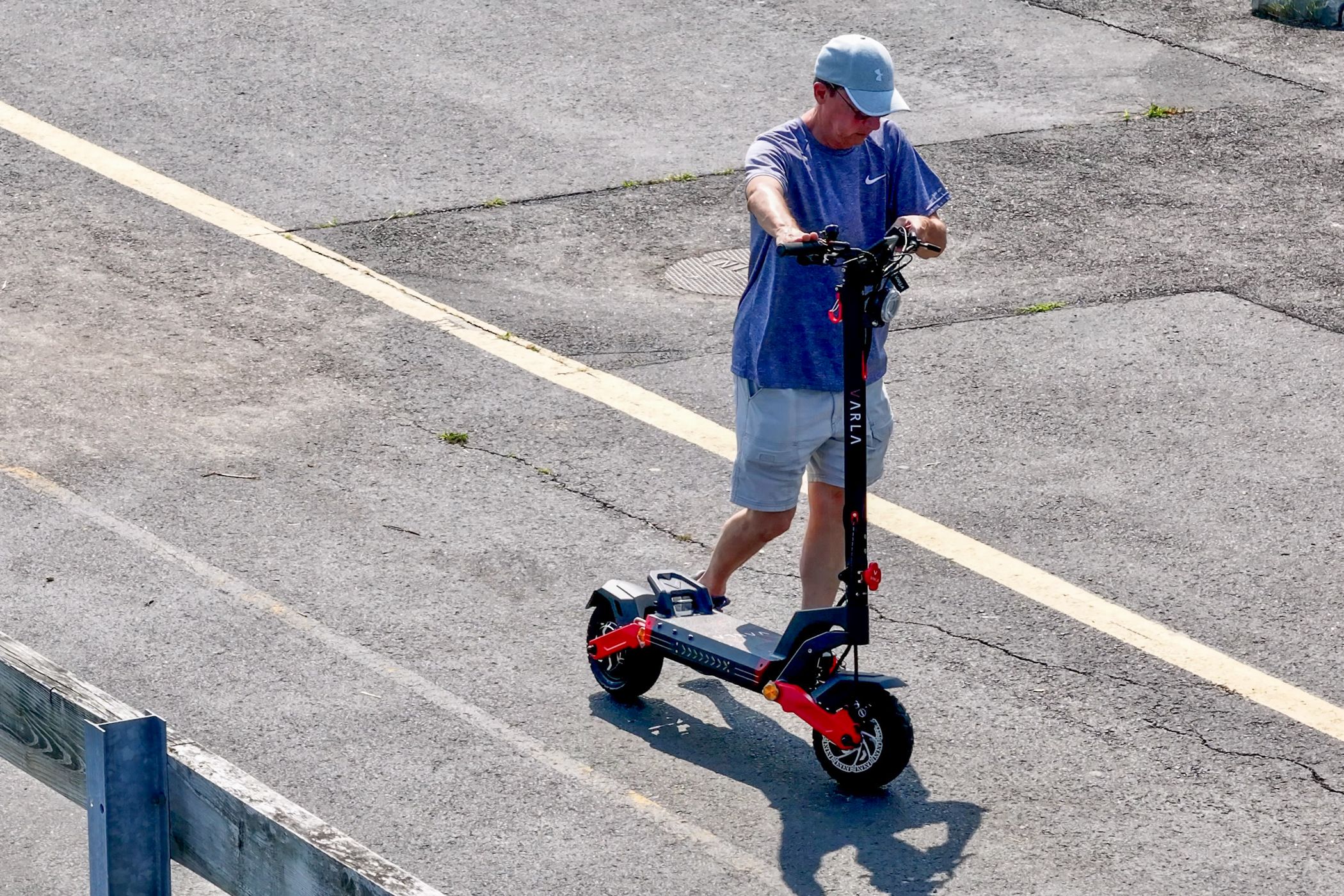 /nl/images/varla-eagle-one-v2-rolling-scooter.jpg