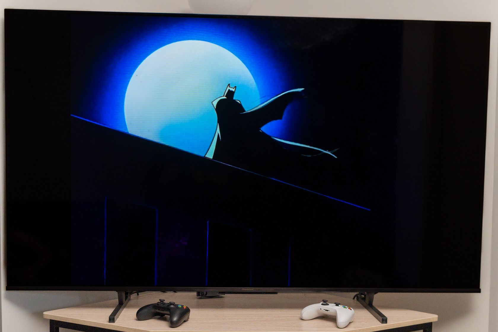/pl/images/hisense-65u8k-batman.jpg /pl/images/hisense-65u8k-batman.jpg