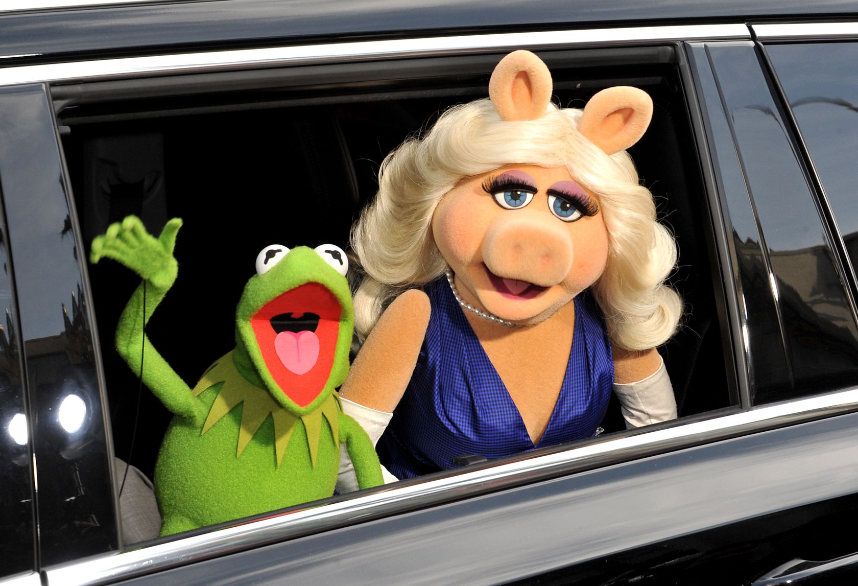 /pl/images/kermit-frog-miss-piggy-in-limo.jpg