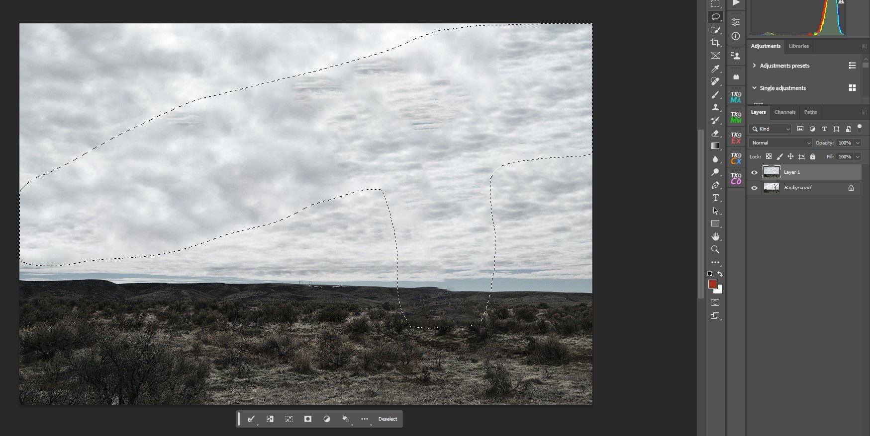 /pl/images/screenshot-example-of-power-lines-being-removed-with-content-aware-fill.jpg