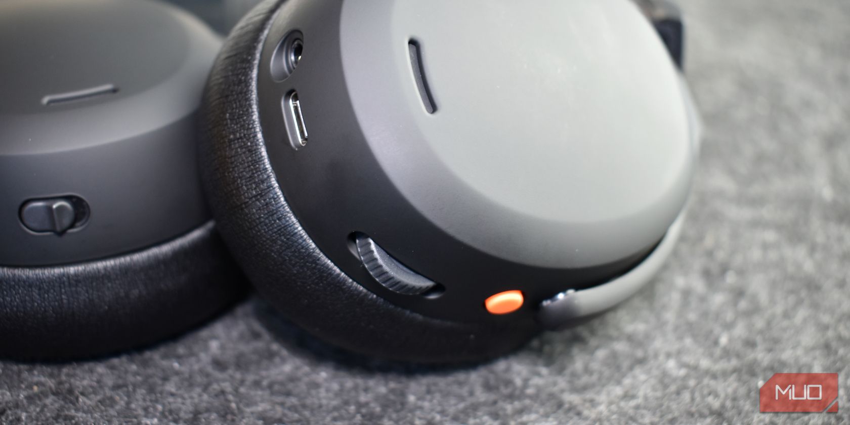 /pl/images/skullcandy-crusher-anc-2-bottom-of-both-earcups.jpg /pl/images/skullcandy-crusher-anc-2-bottom-of-both-earcups.jpg