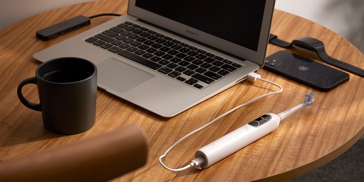 /pl/images/usmile-toothbrush-charging.jpg /pl/images/usmile-toothbrush-charging.jpg