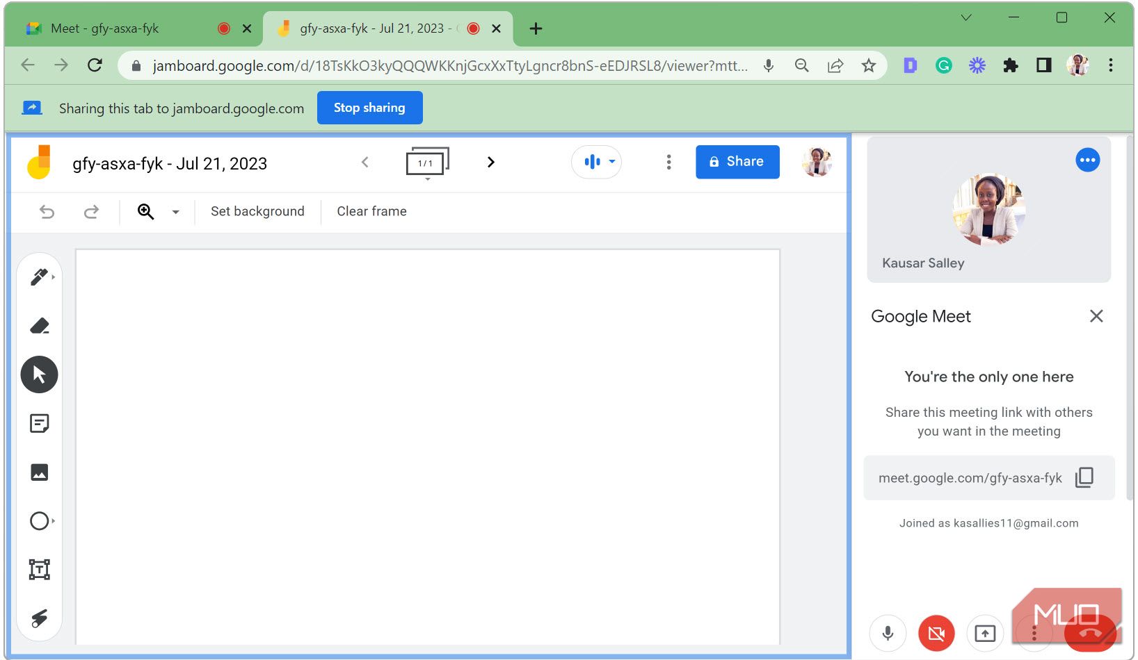 /pt/images/6-jamboard-is-being-shared-after-bringing-google-meet-inside-of-it.jpg