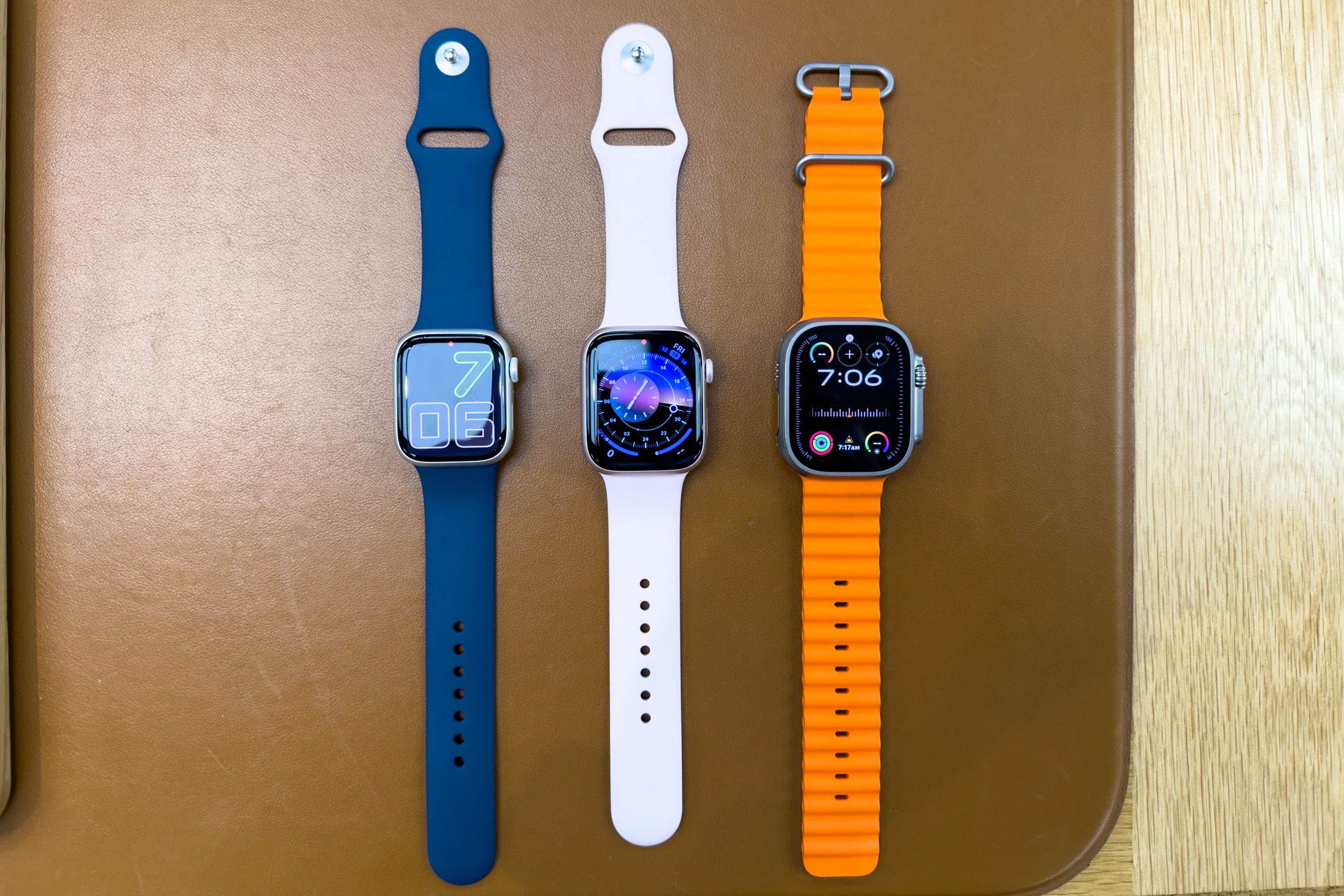 /pt/images/apple-watch-series-9-next-to-ultra.jpg