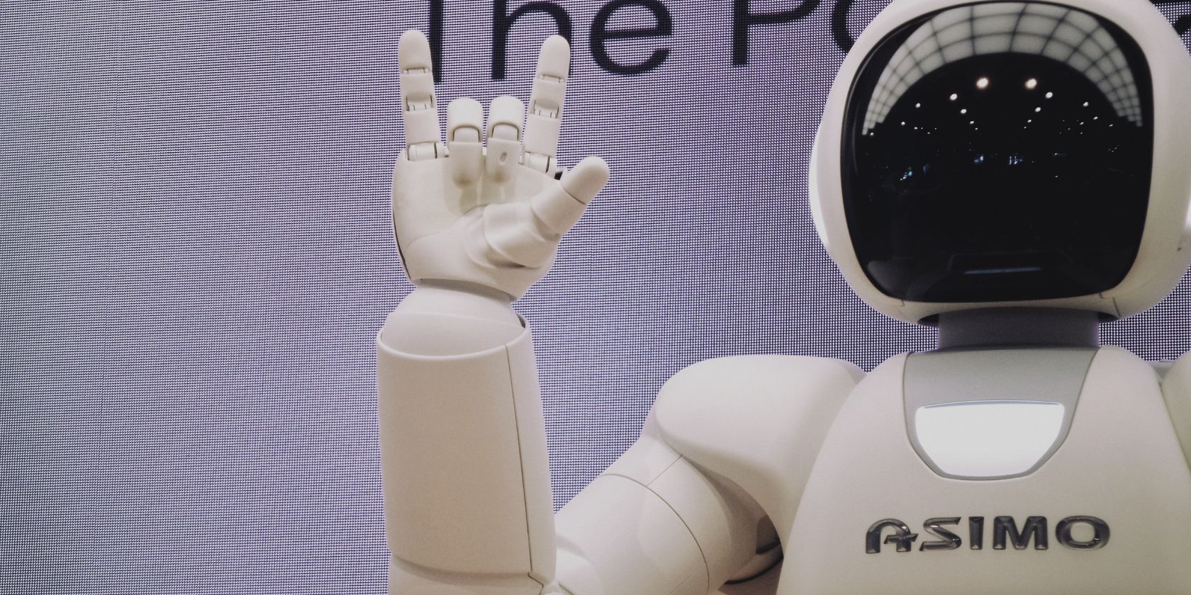 /pt/images/asimo-robot-gesture.jpg