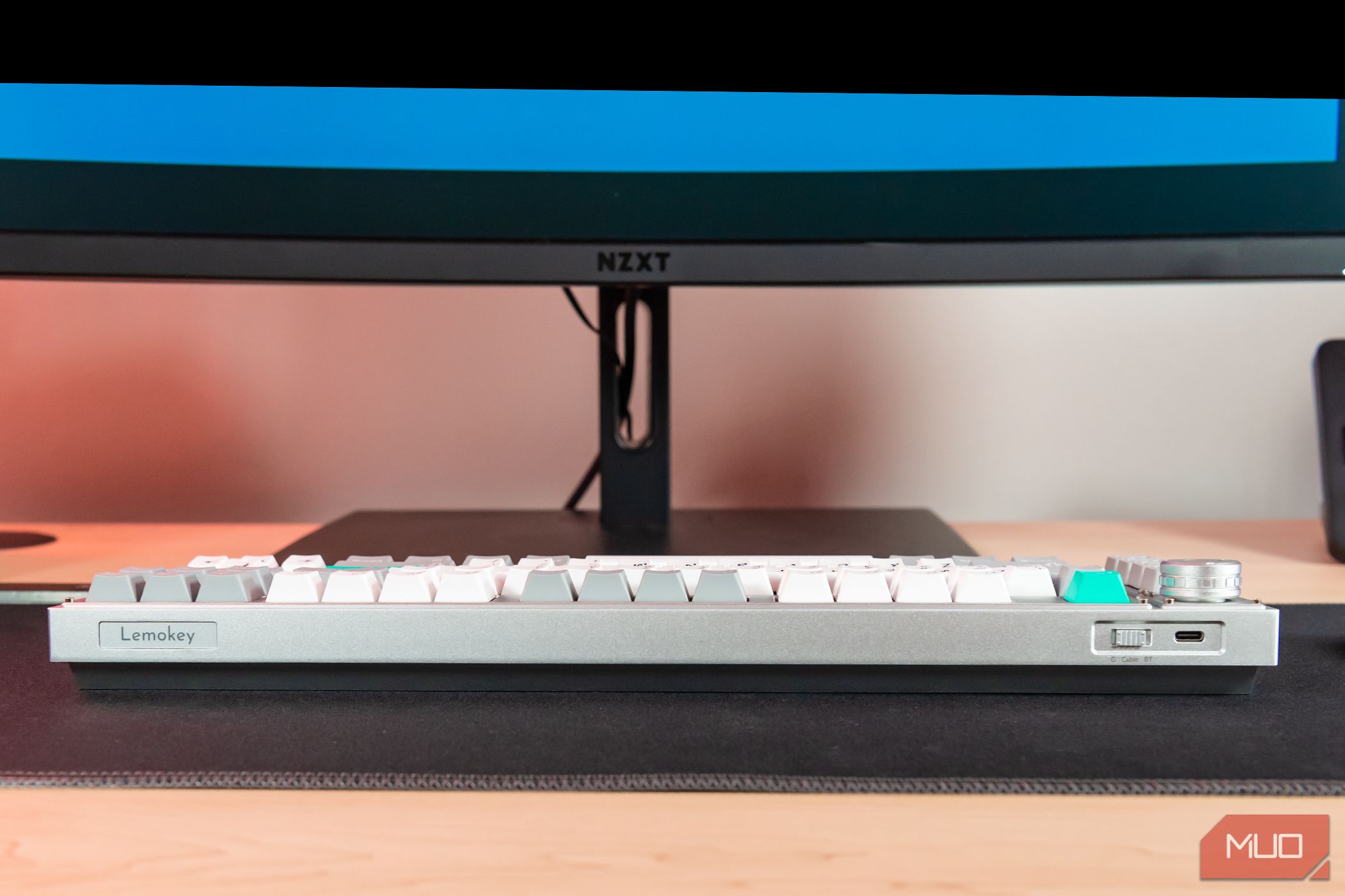 /pt/images/back-of-the-keychron-lemokey-l3.jpg