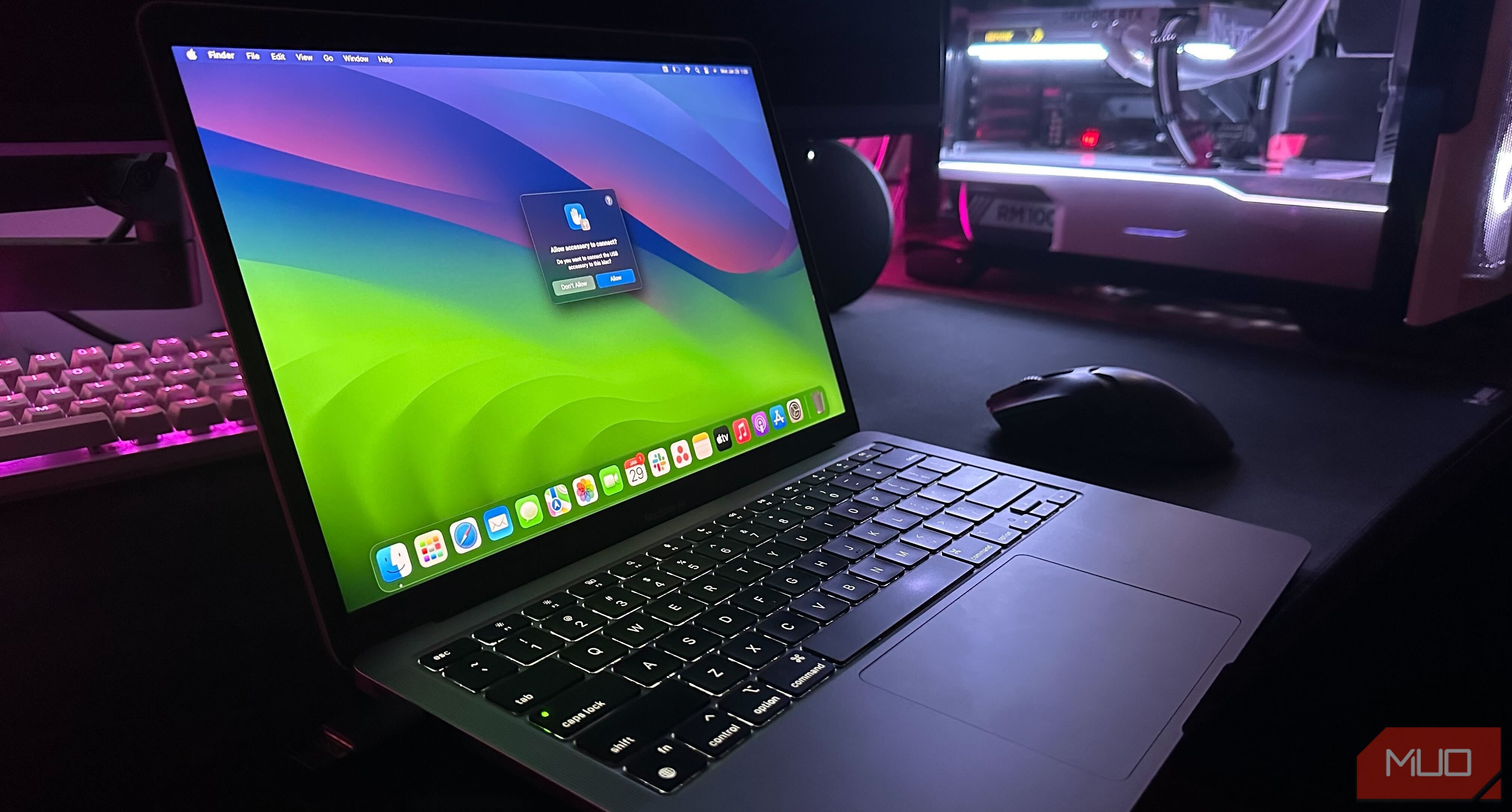 /pt/images/connecting-a-third-party-mouse-to-a-macbook-1.jpg
