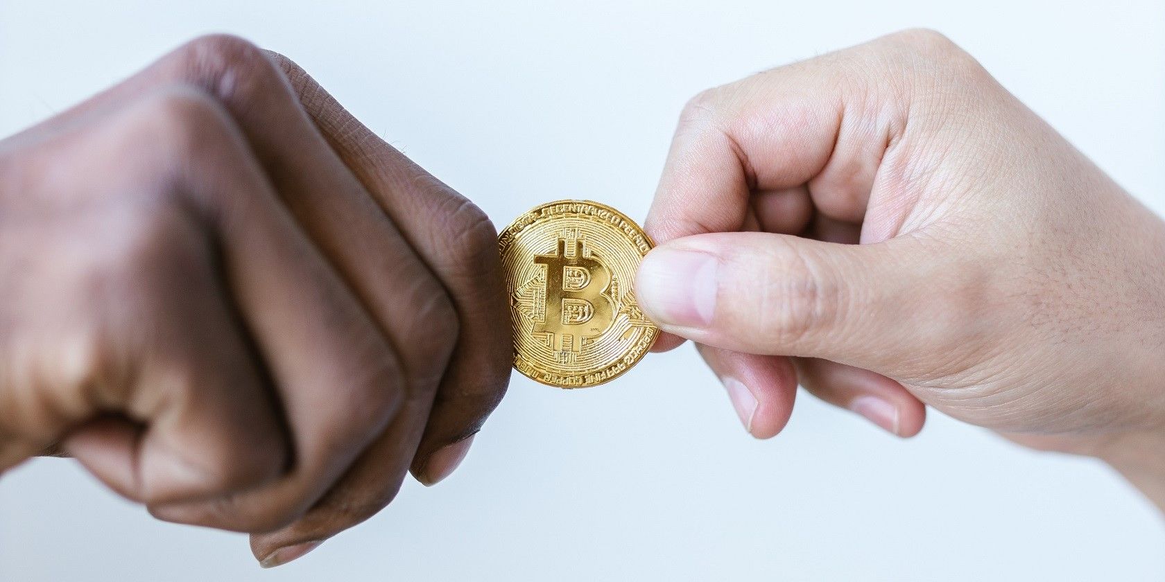 /pt/images/crypto-ponzi-and-pyramid-scams.jpg