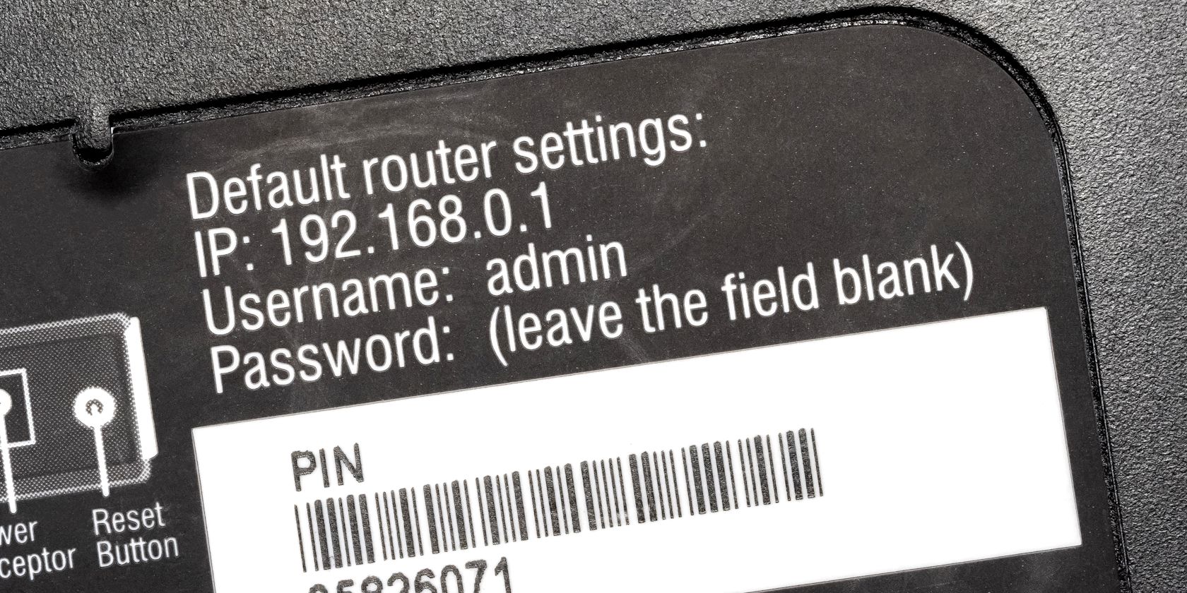 /pt/images/default-password-and-admin-account-on-router.jpg