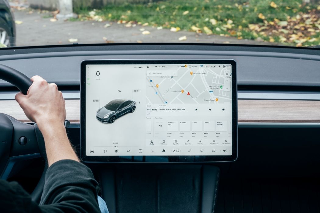 /pt/images/digital-car-tablet.jpg
