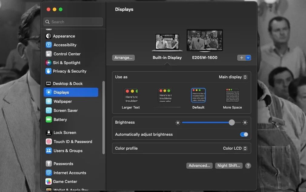 /pt/images/display-menu-in-macos-system-settings.jpg