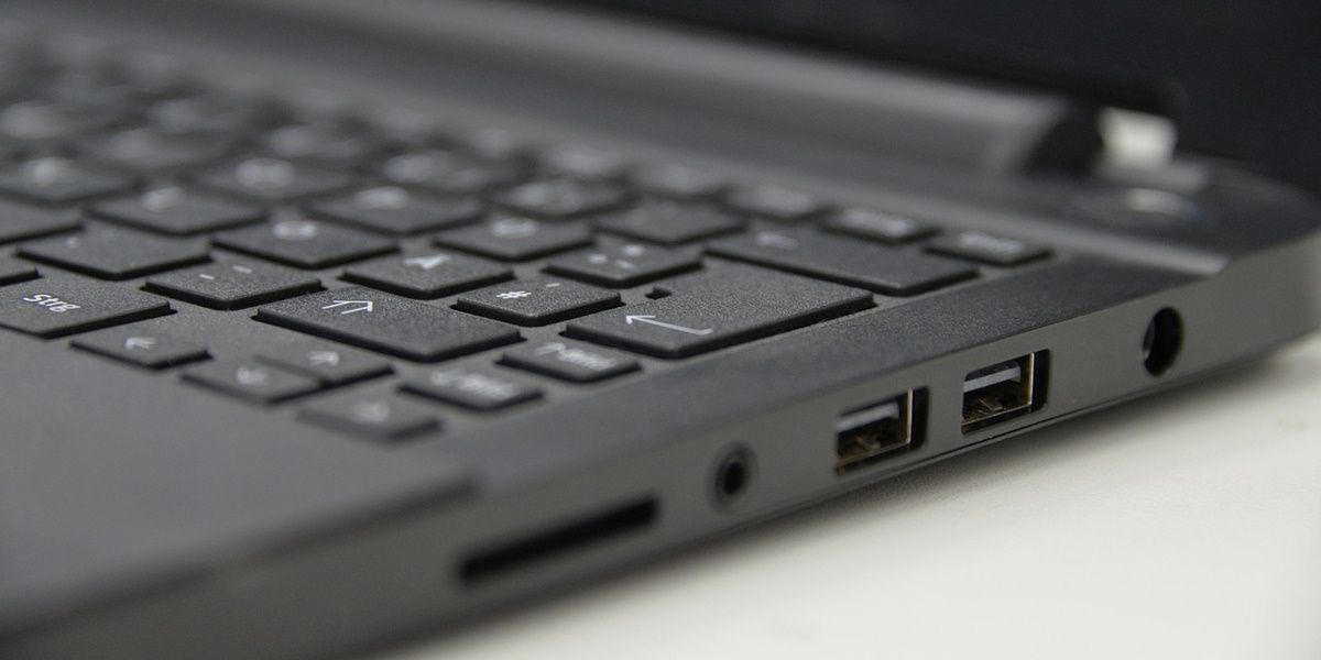 /pt/images/endpoint-security-best-practices-regulate-usb-ports.jpg