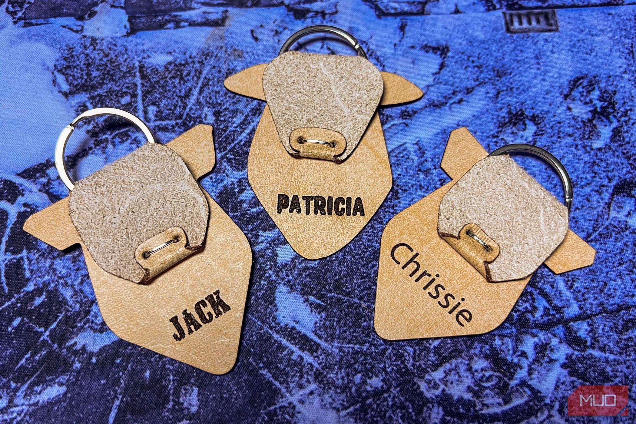 /pt/images/glowforge-pro-samples-leather-keyrings-1.jpg