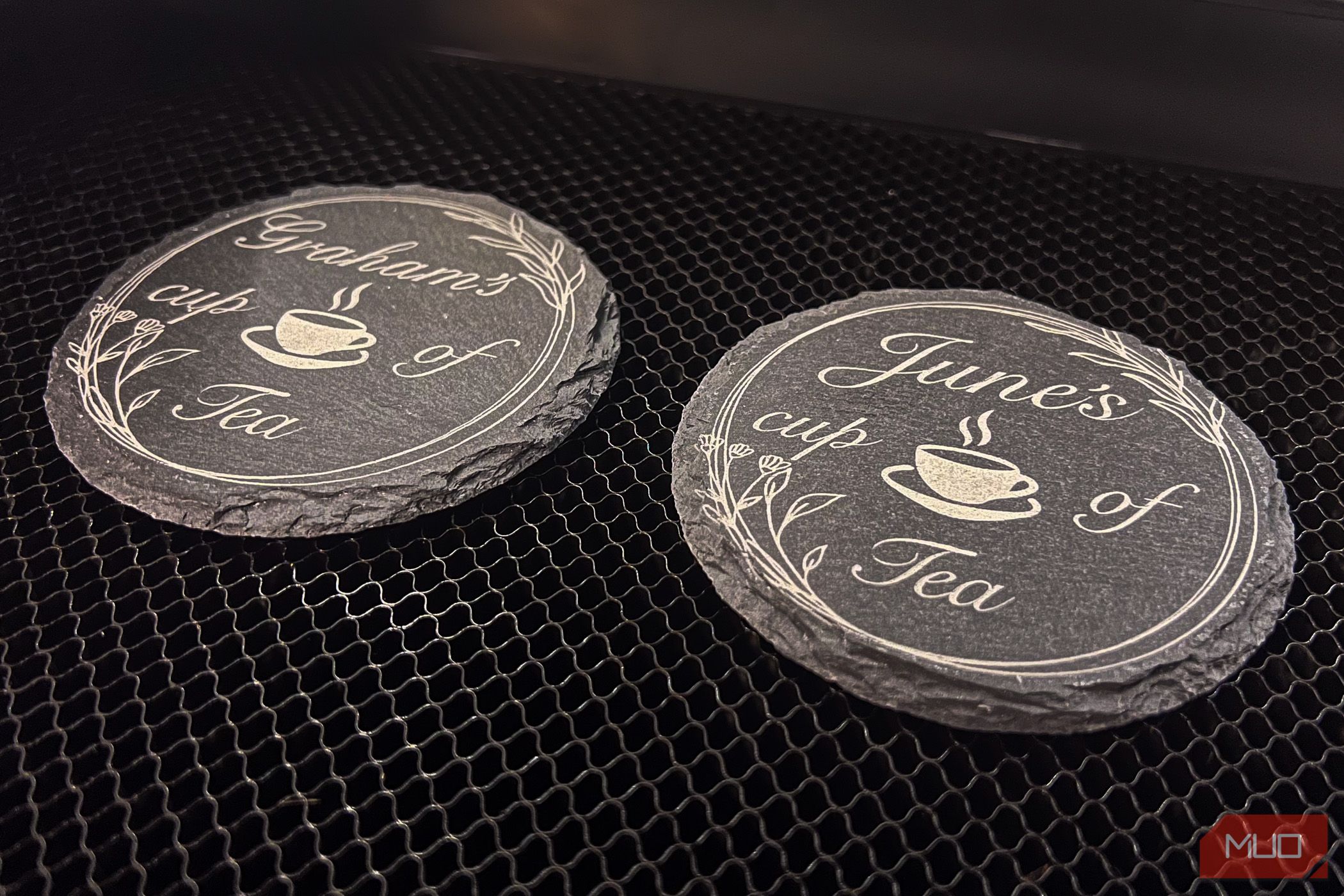 /pt/images/glowforge-pro-samples-slate-coasters-1.jpg