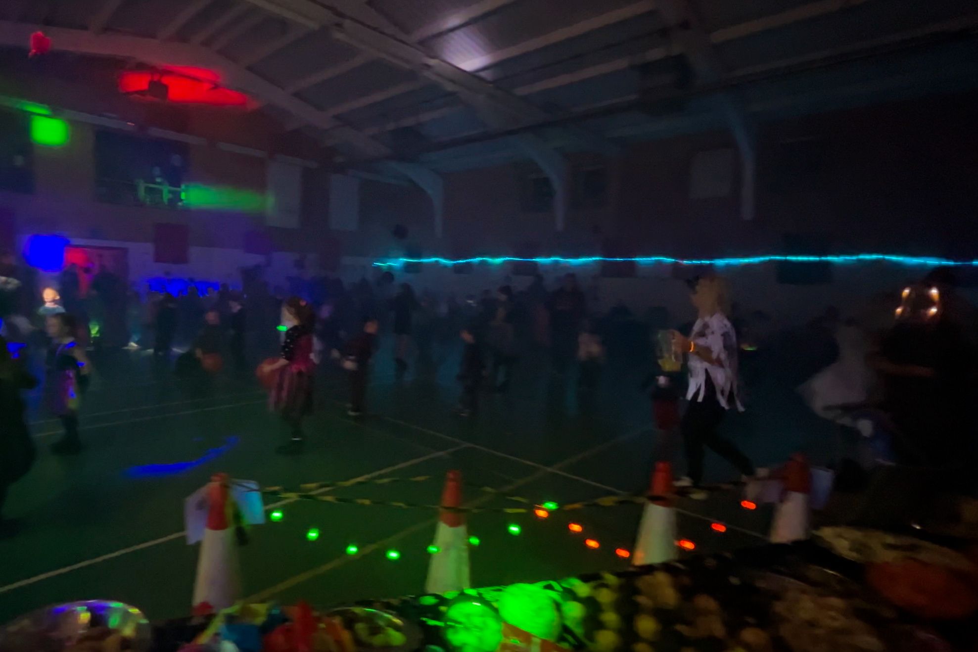 /pt/images/govee-christmas-string-lights-halloween-party-1.jpg