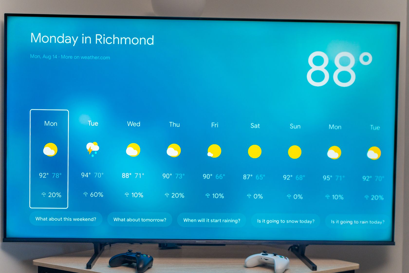 /pt/images/hisense-65u8k-asking-hey-google-for-weather.jpg
