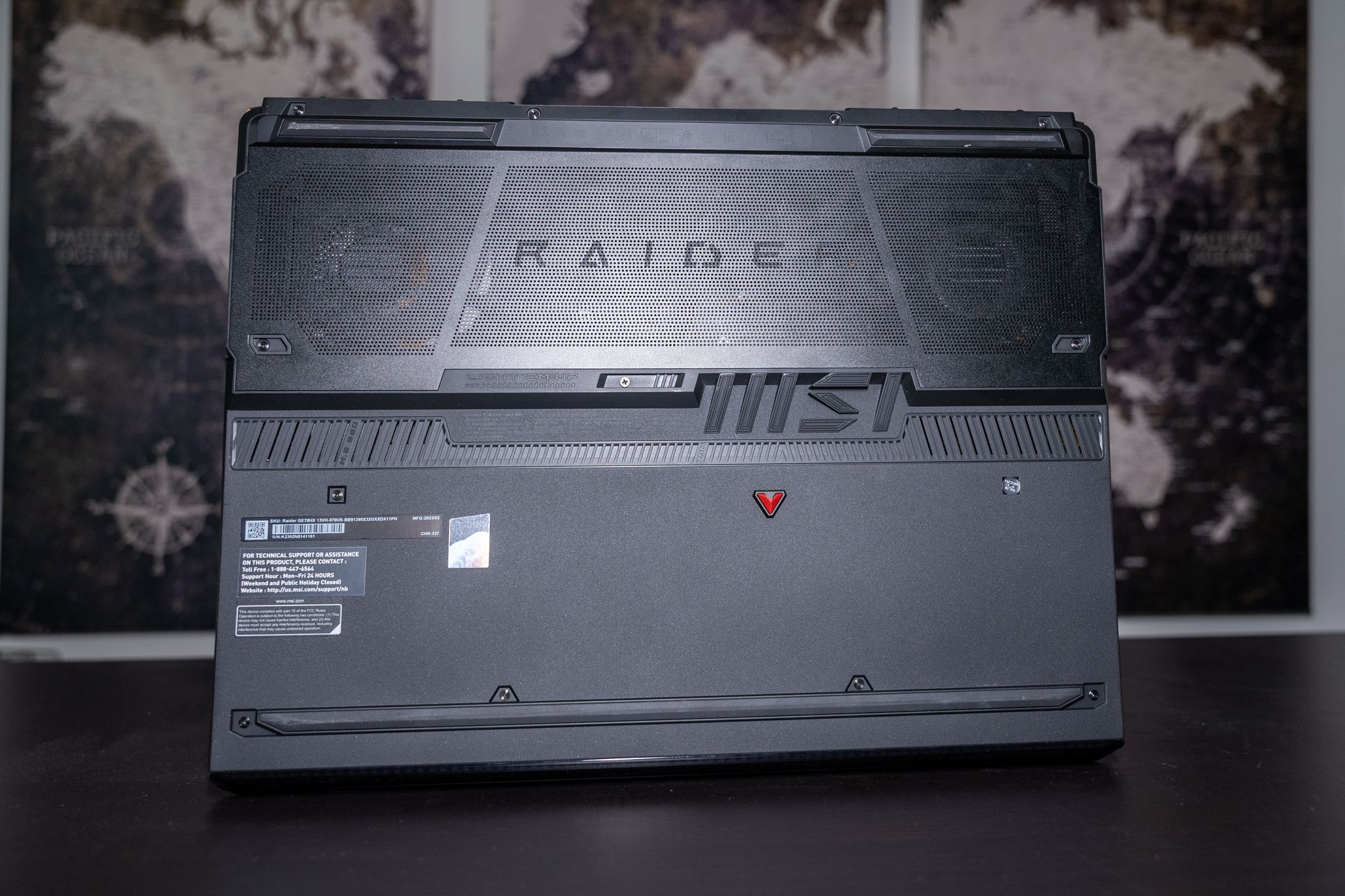 /pt/images/msi-raider-ge78-hx-underside.jpg