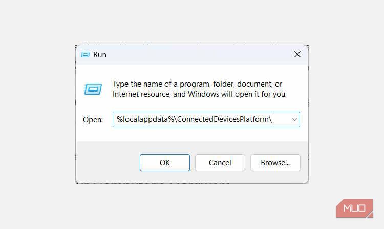 /pt/images/navigating-to-the-connecteddevicesplatform-folder-in-windows-run.jpg